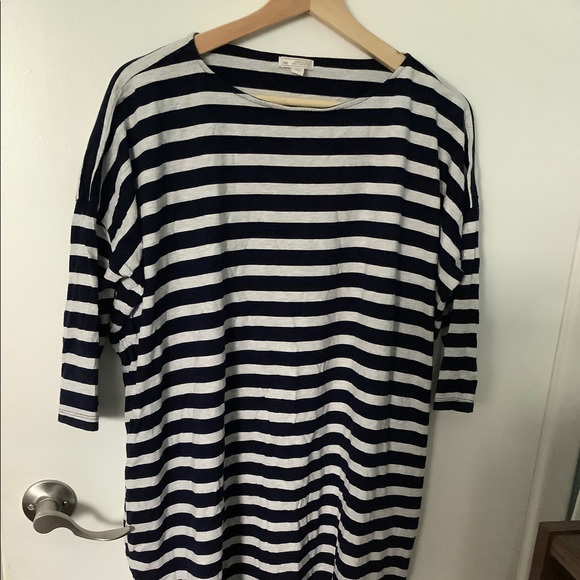 🦋2 FOR $35 GAP Relaxed T-Shirt Dress - Picture 2 of 6